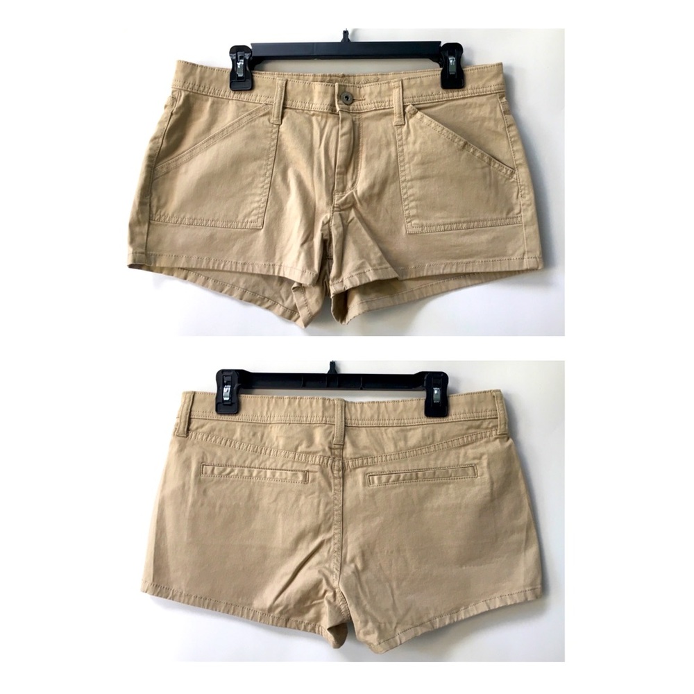 ARIZONA JEAN COMPANY- Women Jr's Shortie Shorts - KHAKI - Size 11 - NWOT